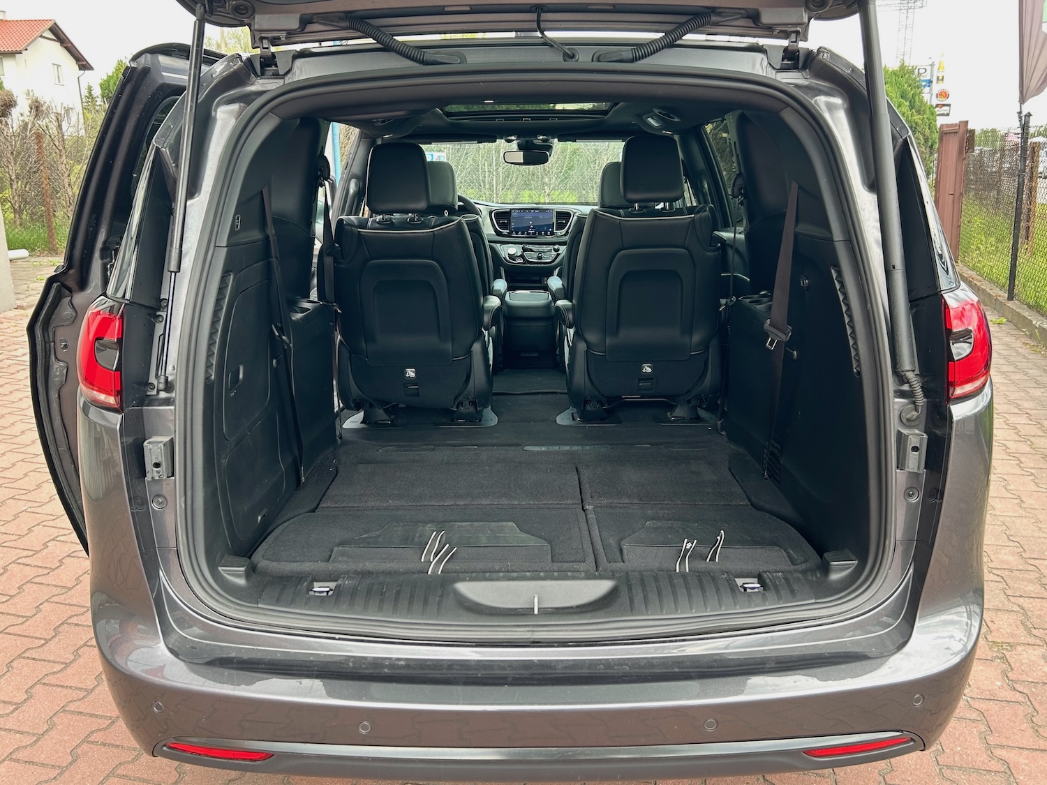Chrysler Pacifica Plug-In EHybrid Limited S Appearance
