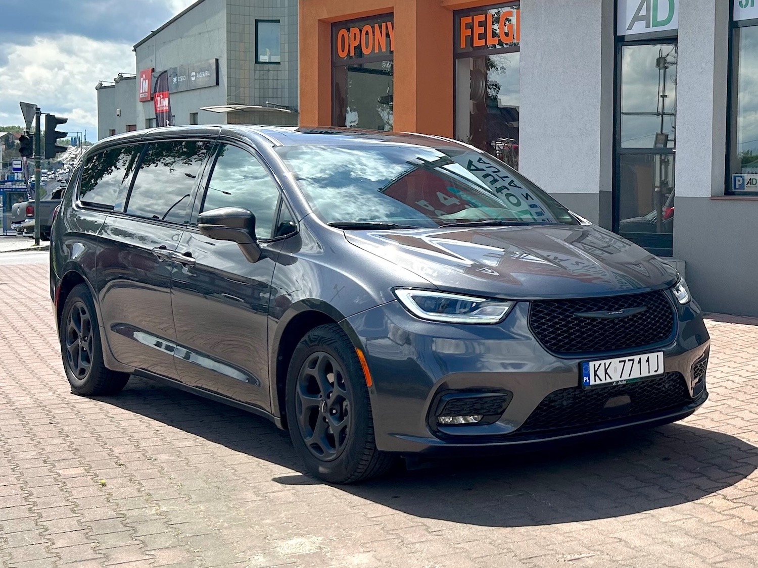 Chrysler Pacifica Plug-In EHybrid Limited S Appearance