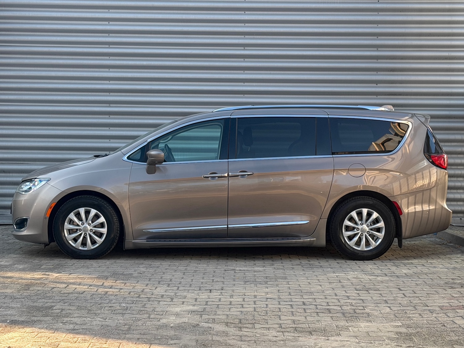 Chrysler Pacifica Touring L Advanced Safety