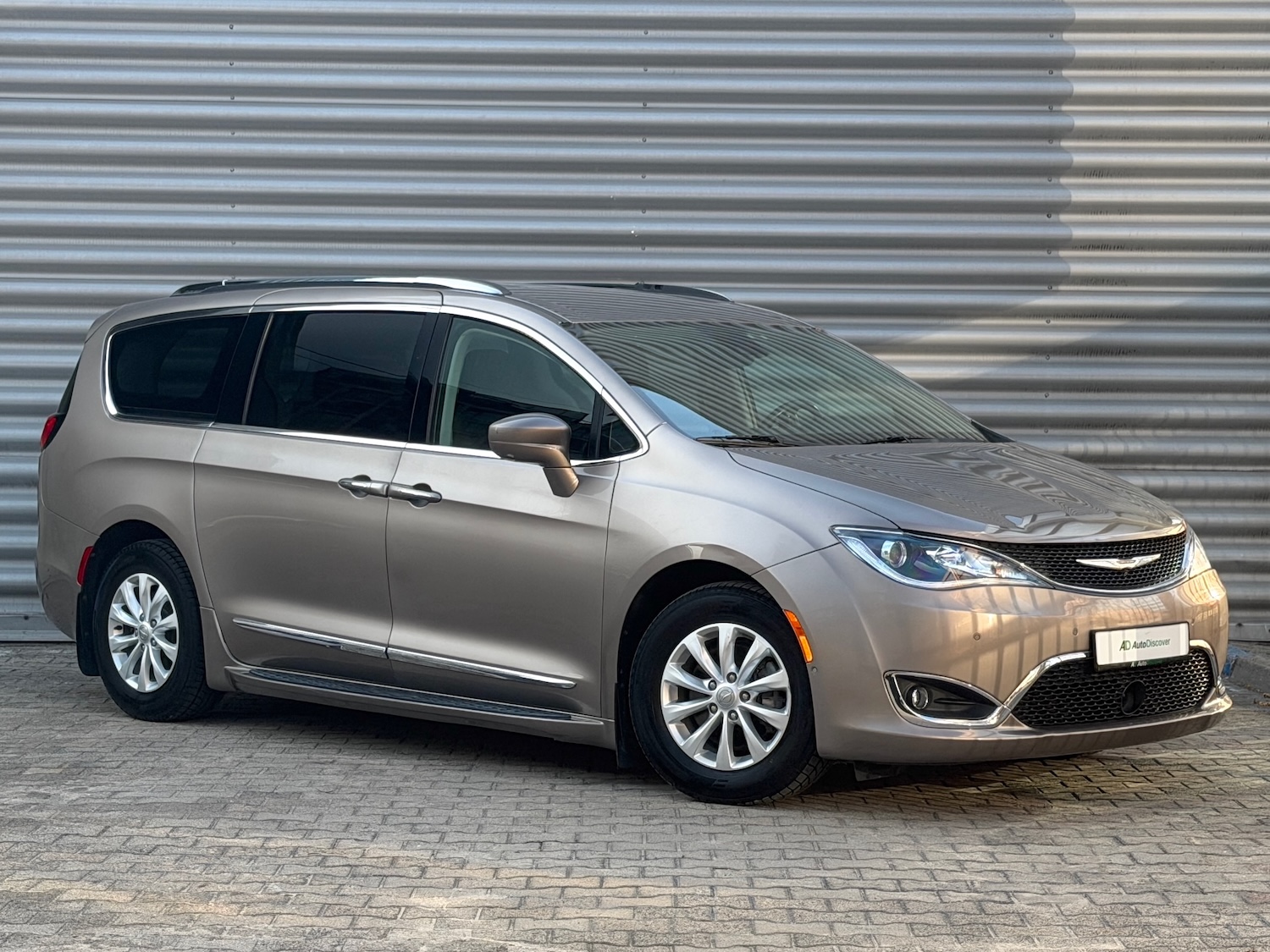 Chrysler Pacifica Touring L Advanced Safety