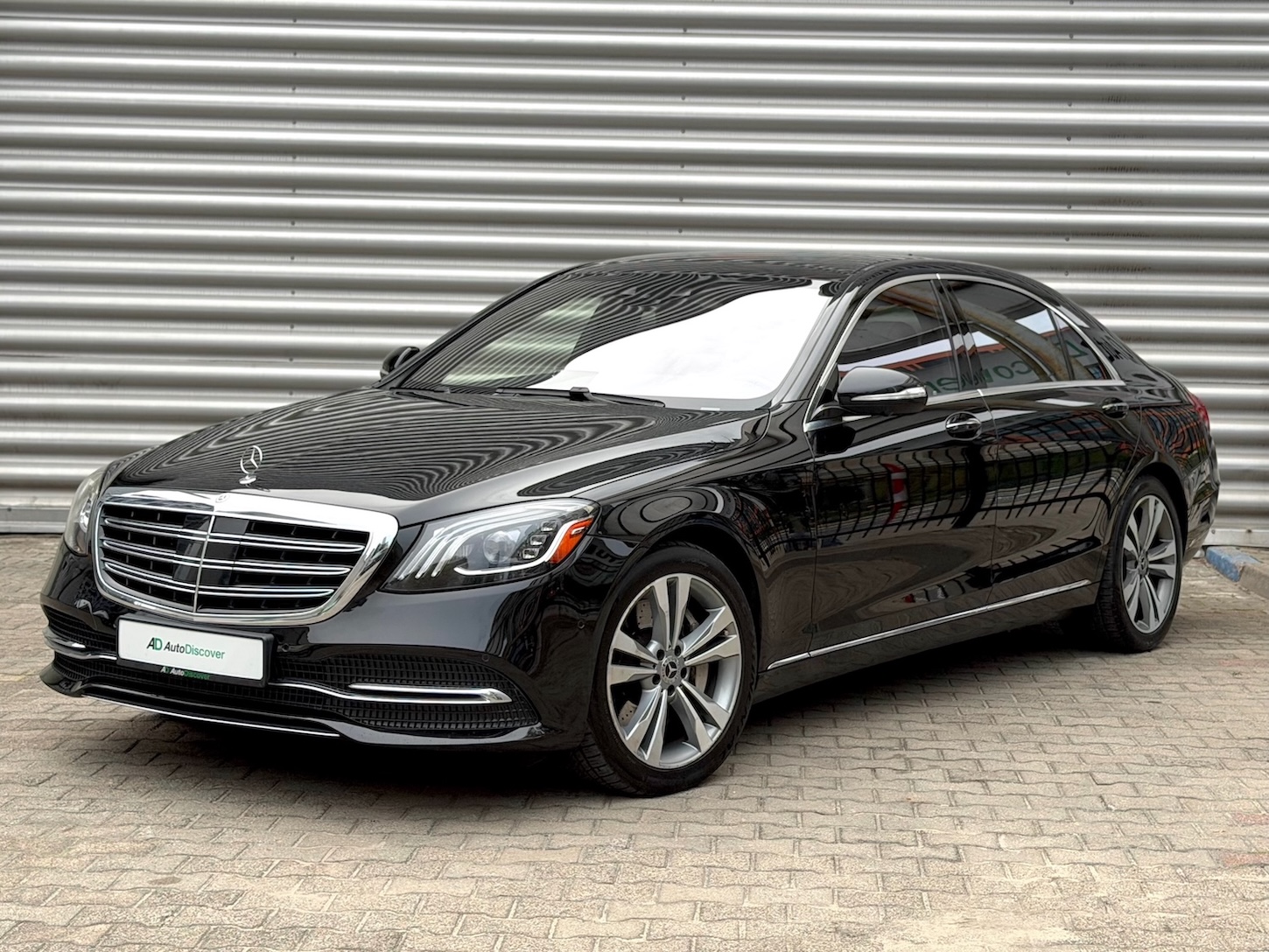 Mercedes-Benz S 560 Long (W222 / Facelift) Mercedes-Benz S 560 Long (W222 / Facelift)