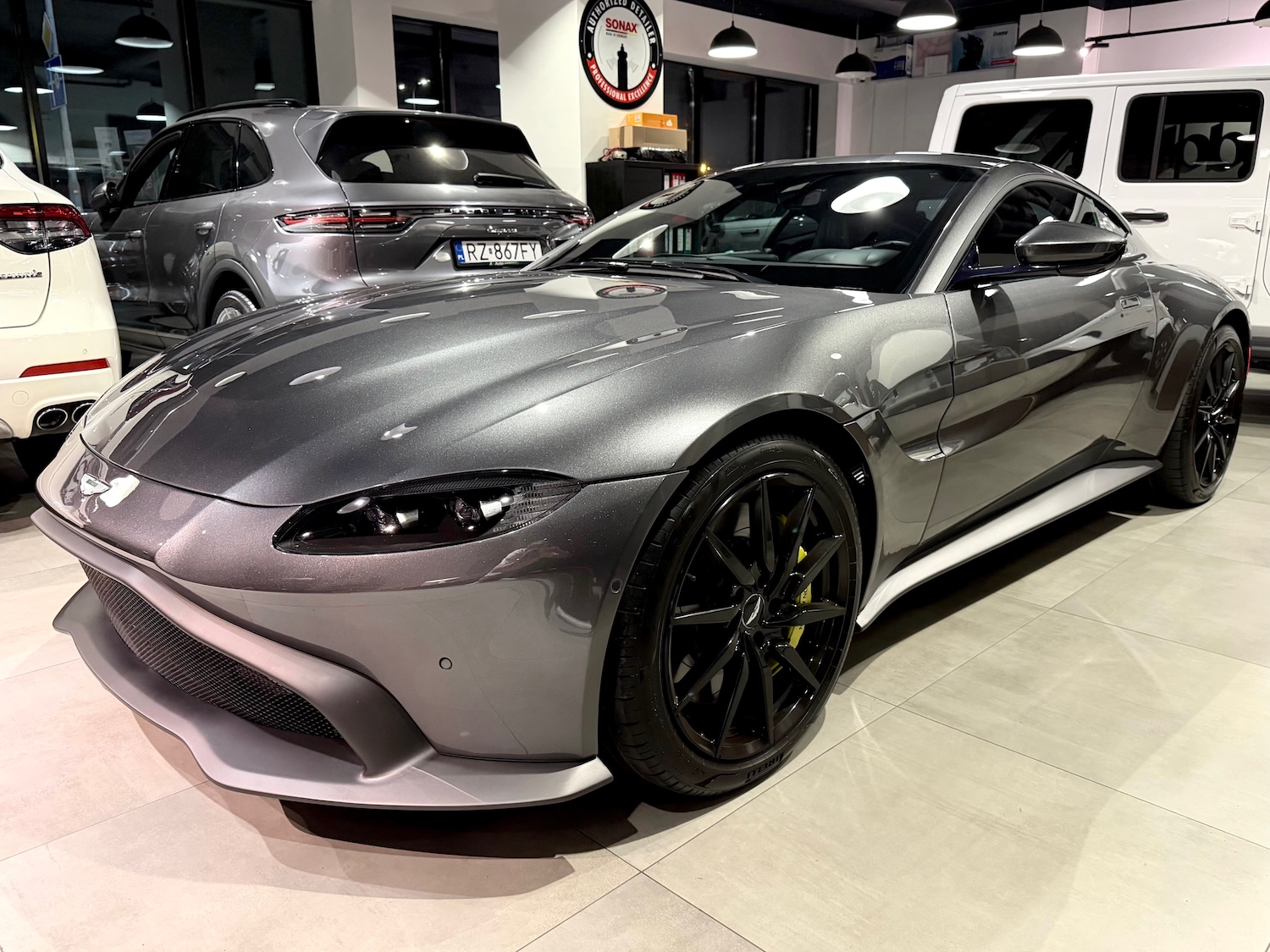 Aston Martin Vantage
