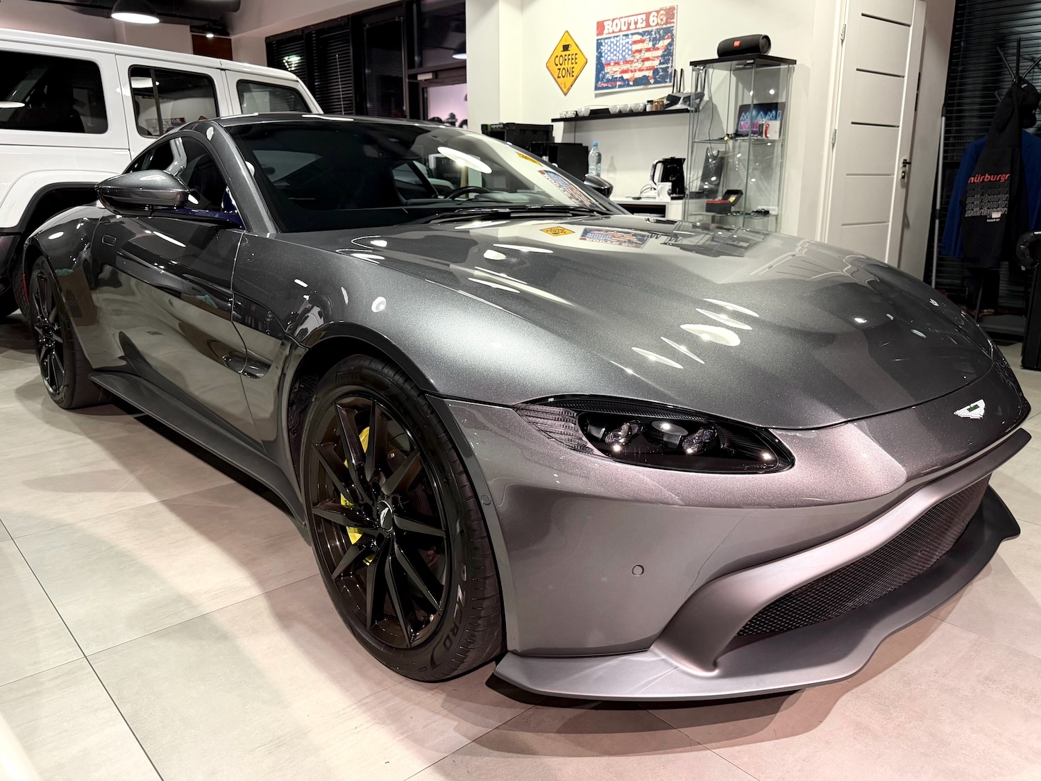 Aston Martin Vantage