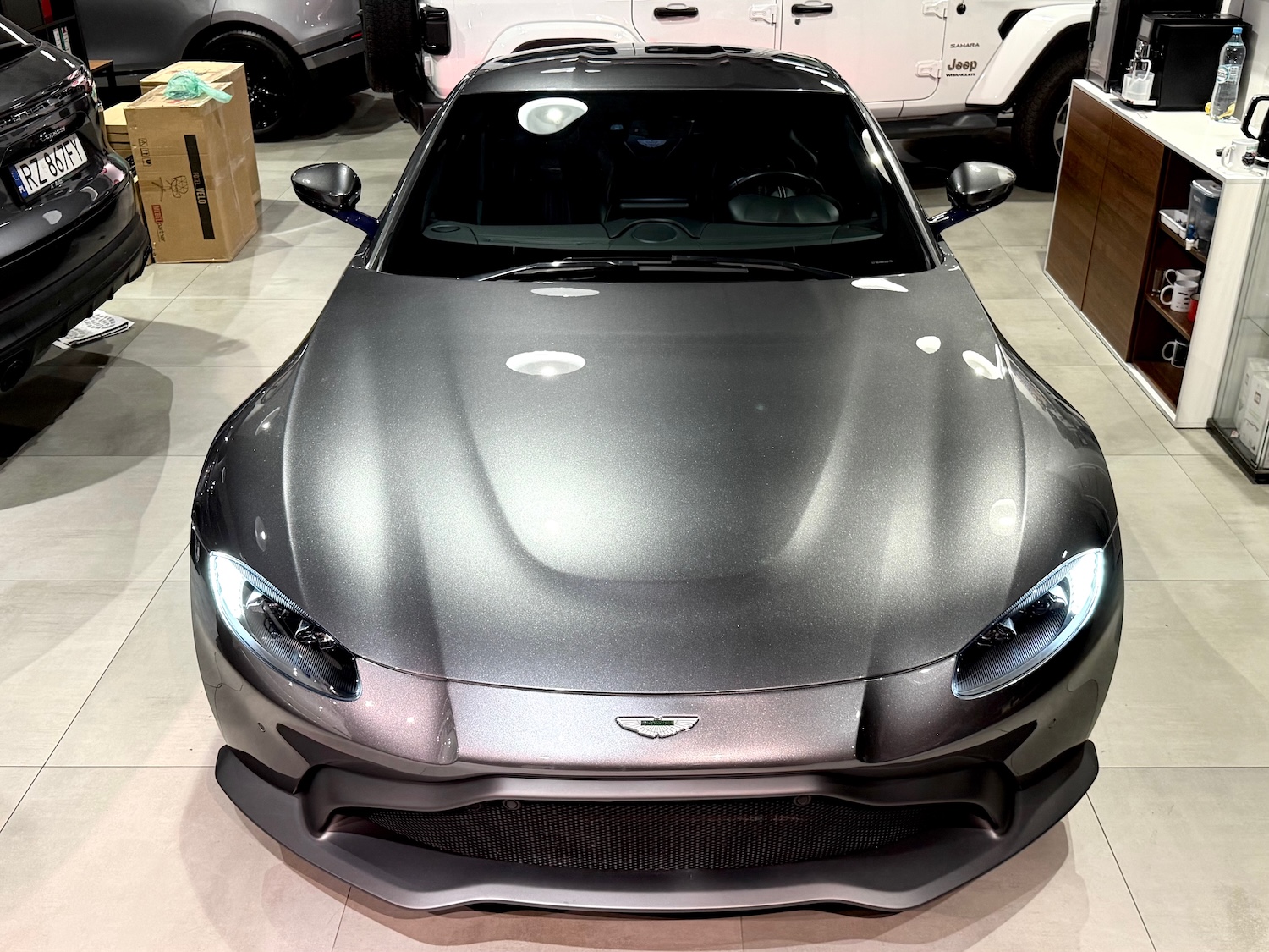 Aston Martin Vantage