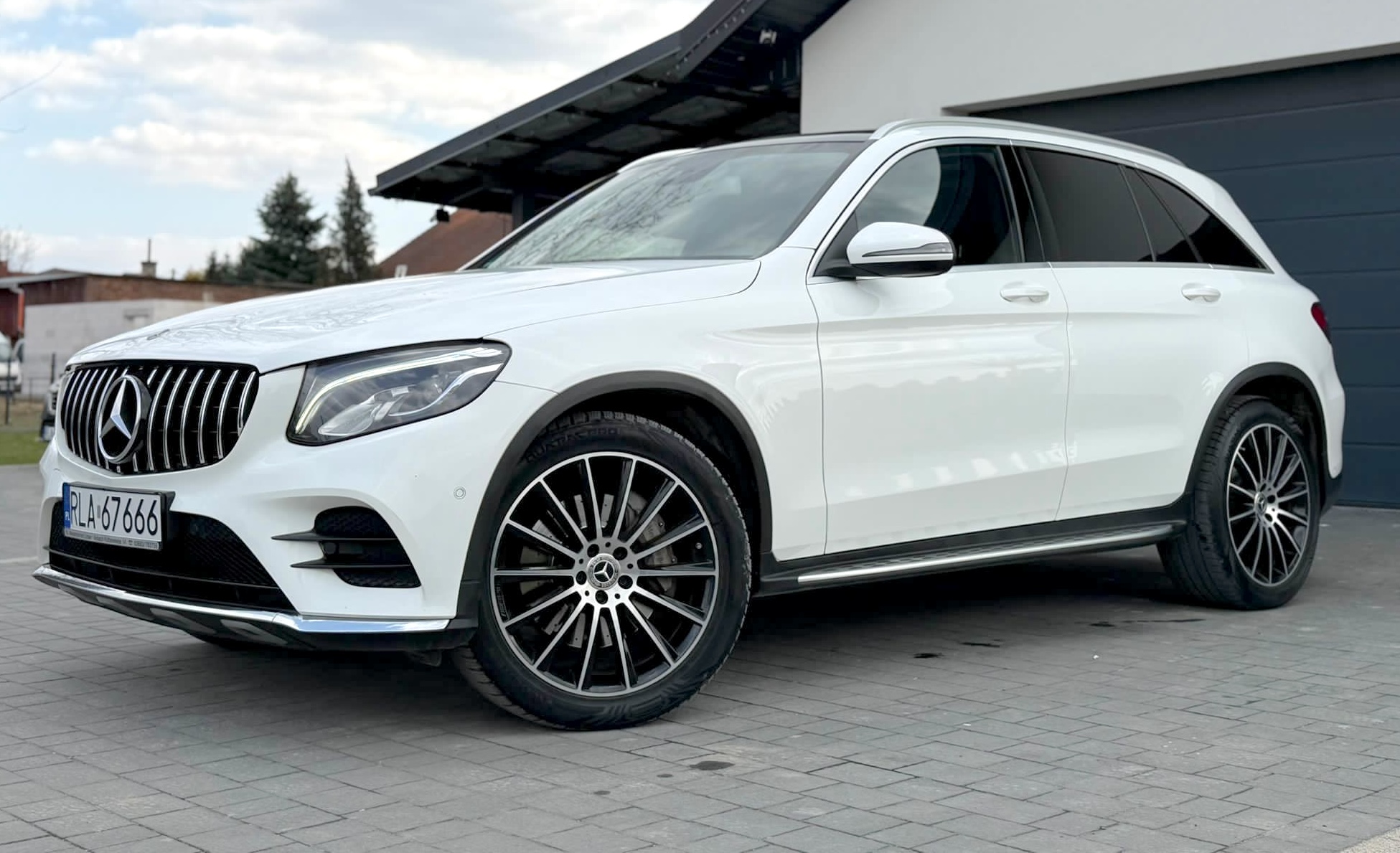 Mercedes-Benz GLC 250 4MATIC AMG Line (X253)